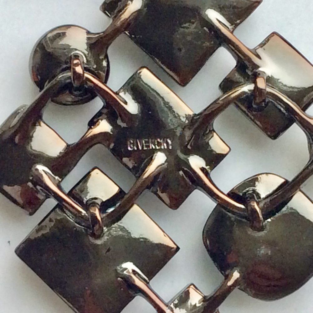 Givenchy Patterned Choker Necklace - image 8